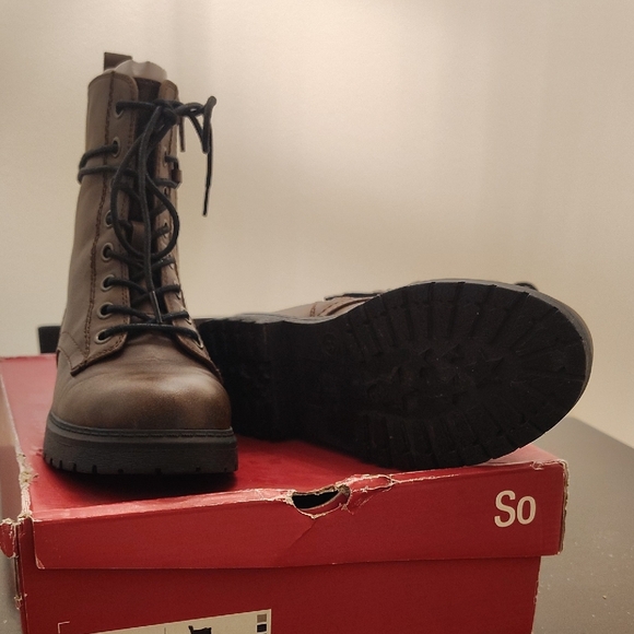 SO Brown Lace Up Boots - Picture 4 of 5